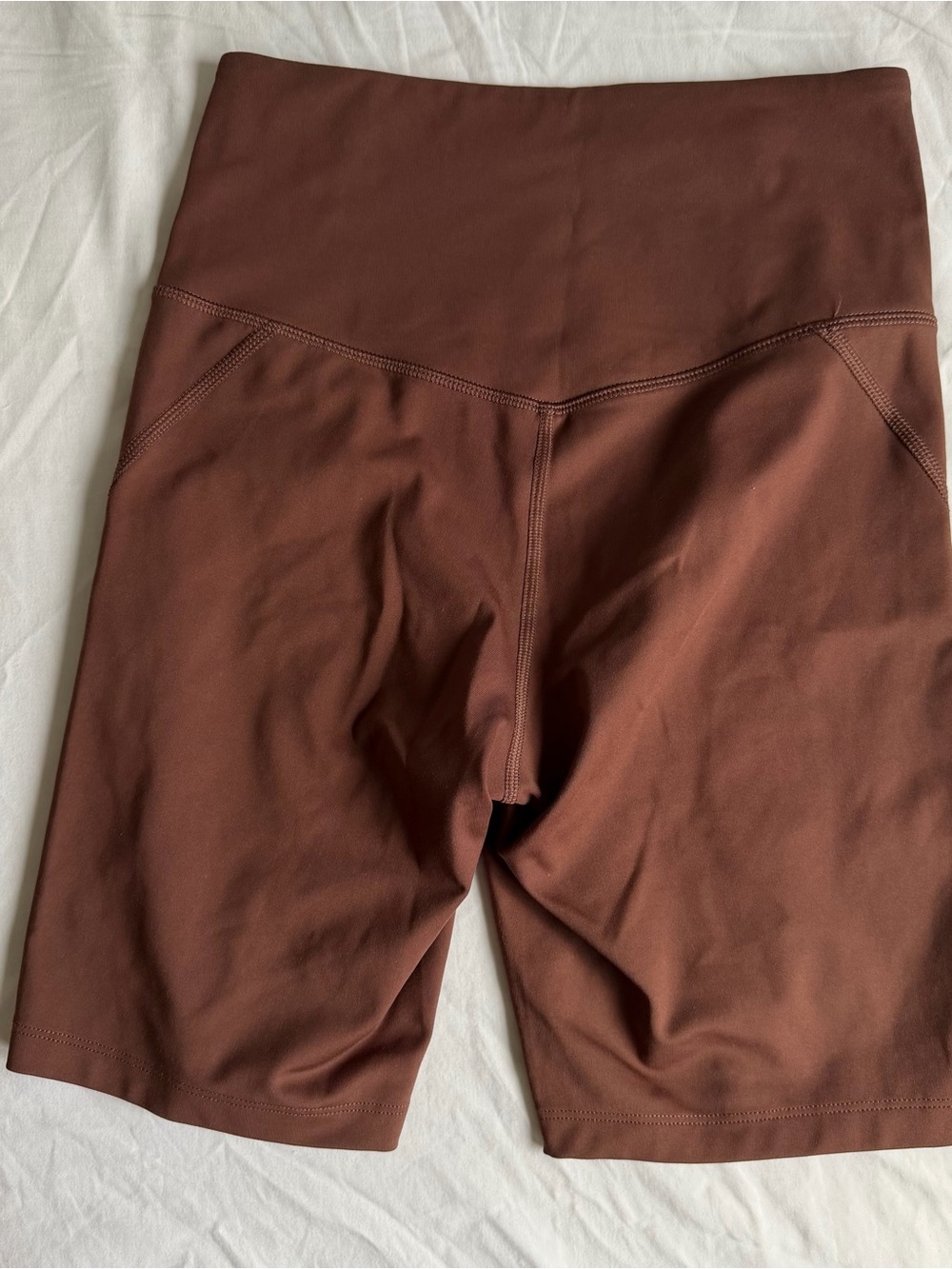 Girlfriend Collective Sports Bra and Biker Shorts Set - Picture 6 of 7